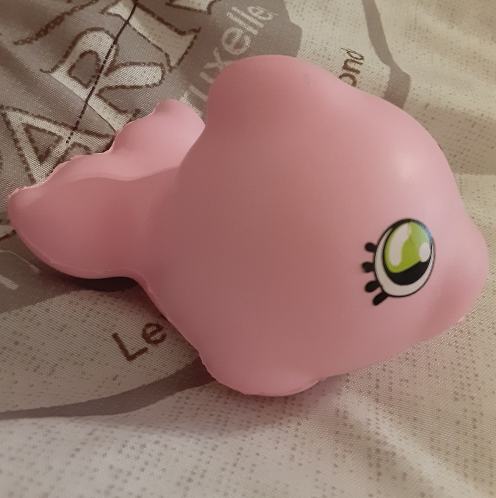 Squish Dee Lish dolphin squishy